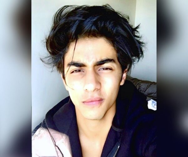 The internet went wild over the graduation of Shah Rukh Khan’s son Aryan