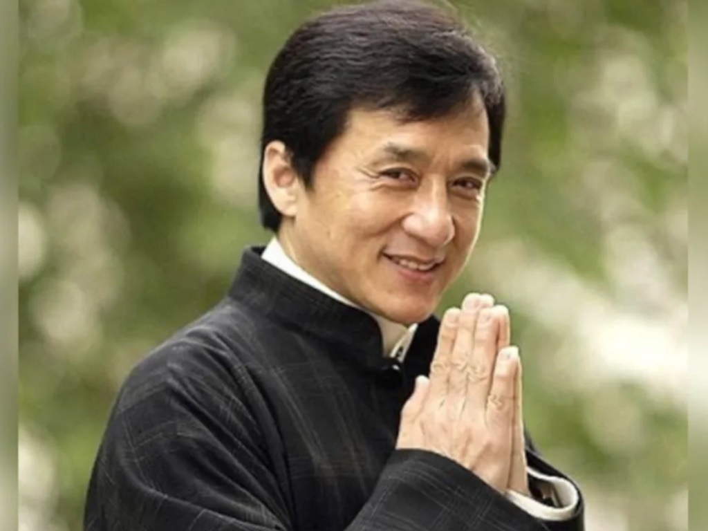Jackie Chan wants to join the CCP