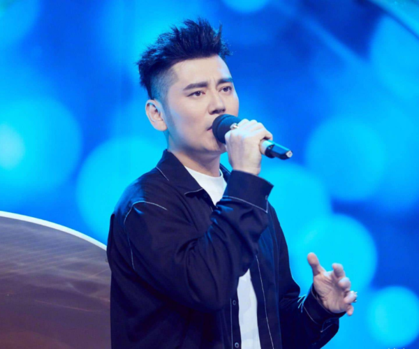 “Day Day Up” host Qian Feng accused of rape