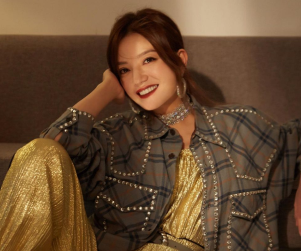 Zhao Wei suddenly gone missing from China’s internet