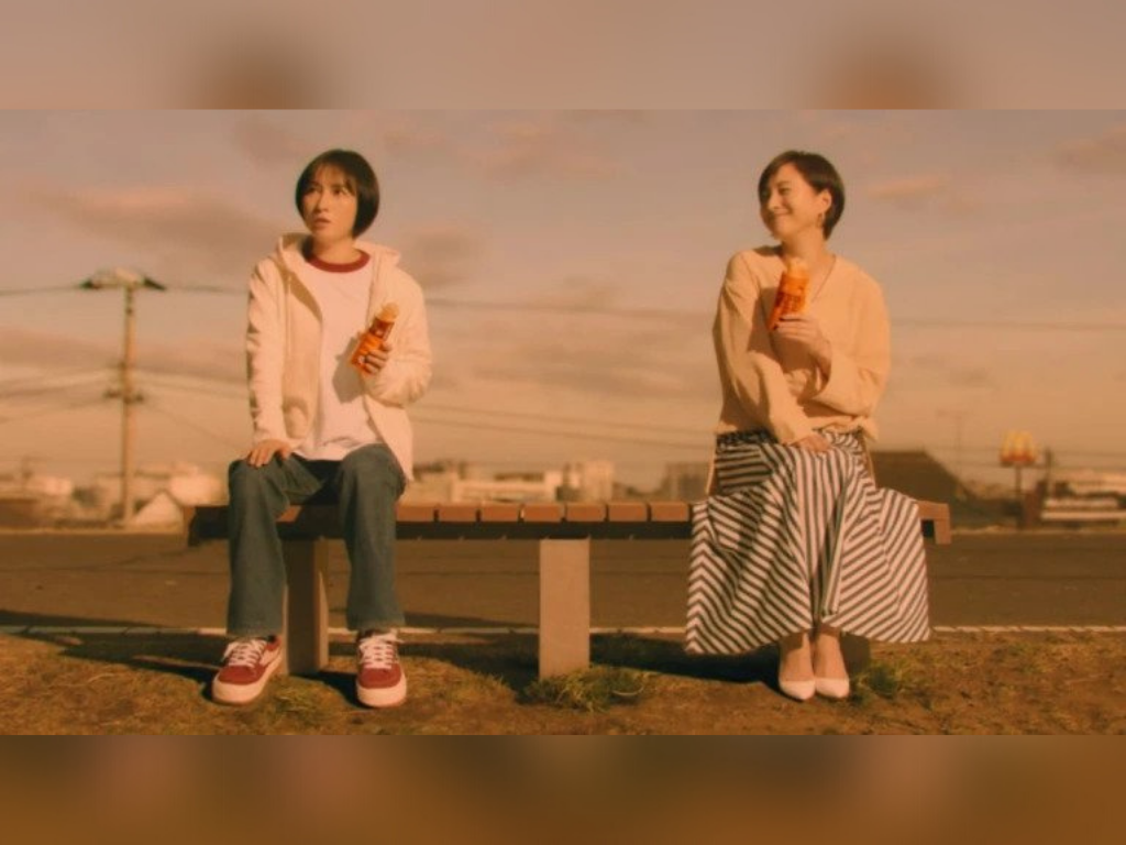 Ryoko Hirosue stars in ad with her younger self?