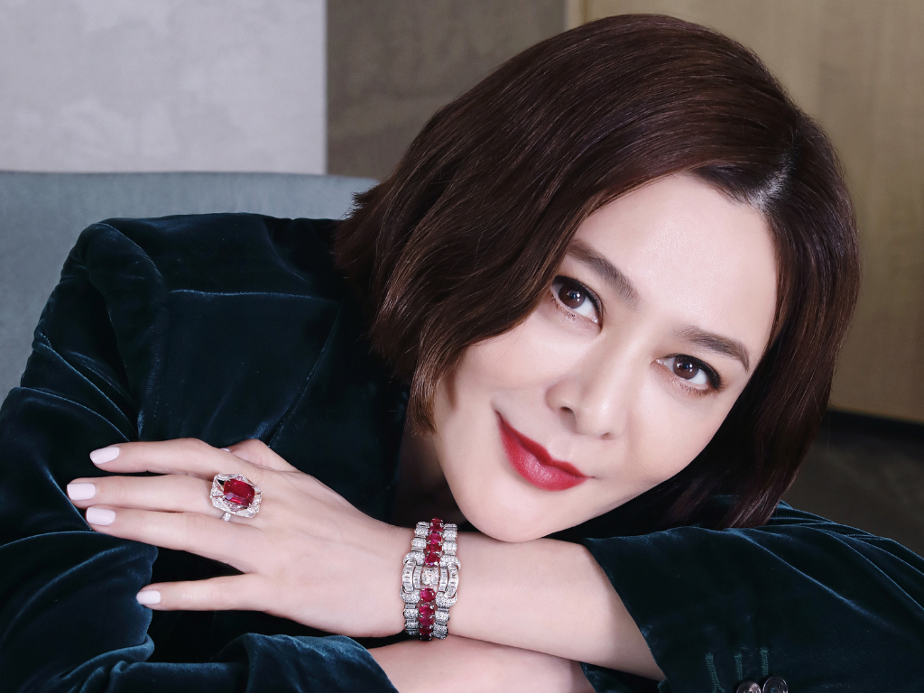 Rosamund Kwan to auction off jewellery for charity