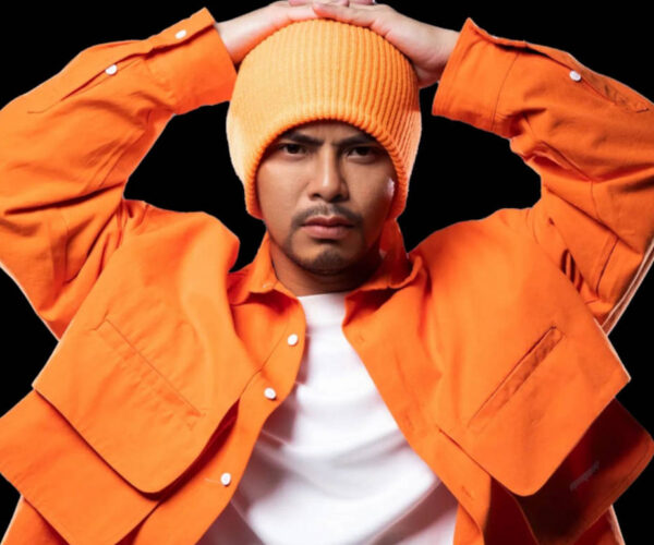 Namewee accuses an artiste of violating his female friend