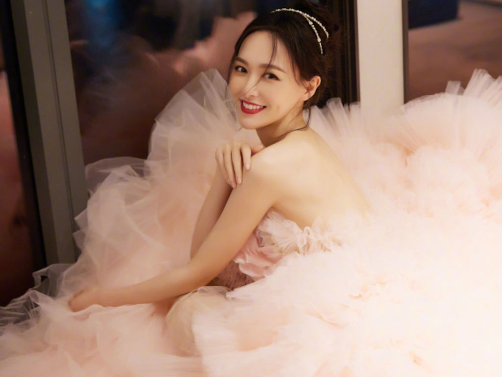 Tiffany Tang trends on Weibo for being MIA from Weibo Night