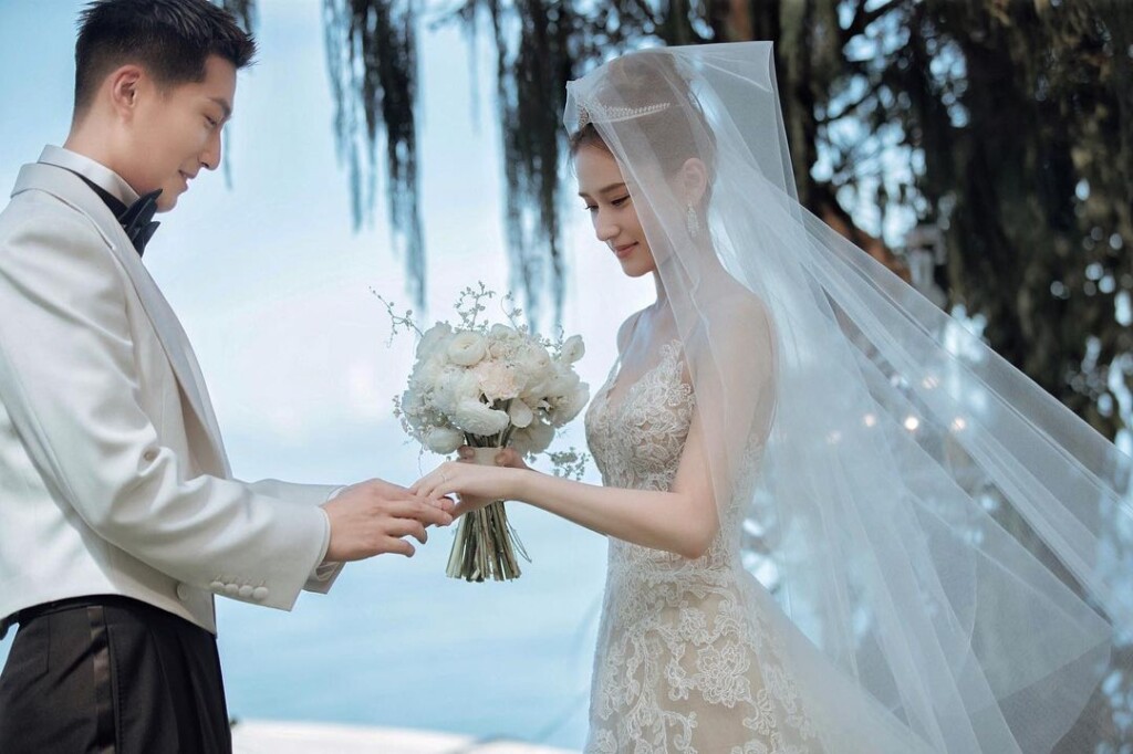 Shawn Dou and Laurinda Ho are now husband and wife, celeb asia, laurinda ho, shawn dou, theHive.Asia