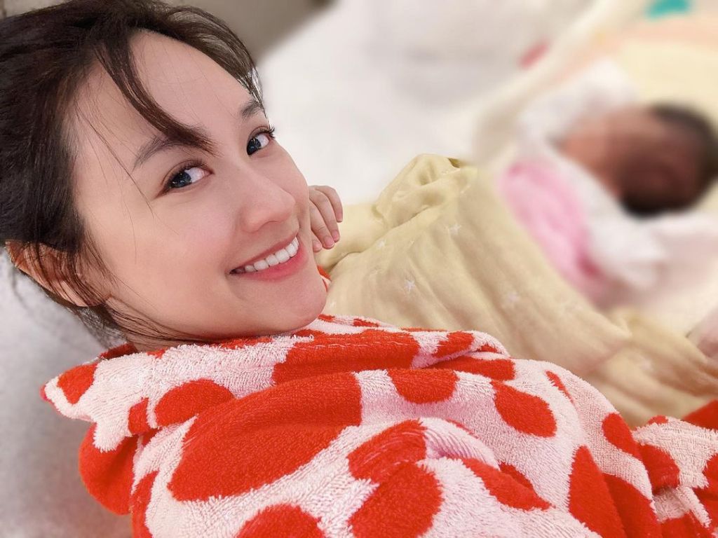 Sandy Wu reprimands dad for talking about her baby plans