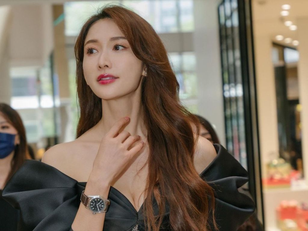 Lin Chi-Ling says one child is enough