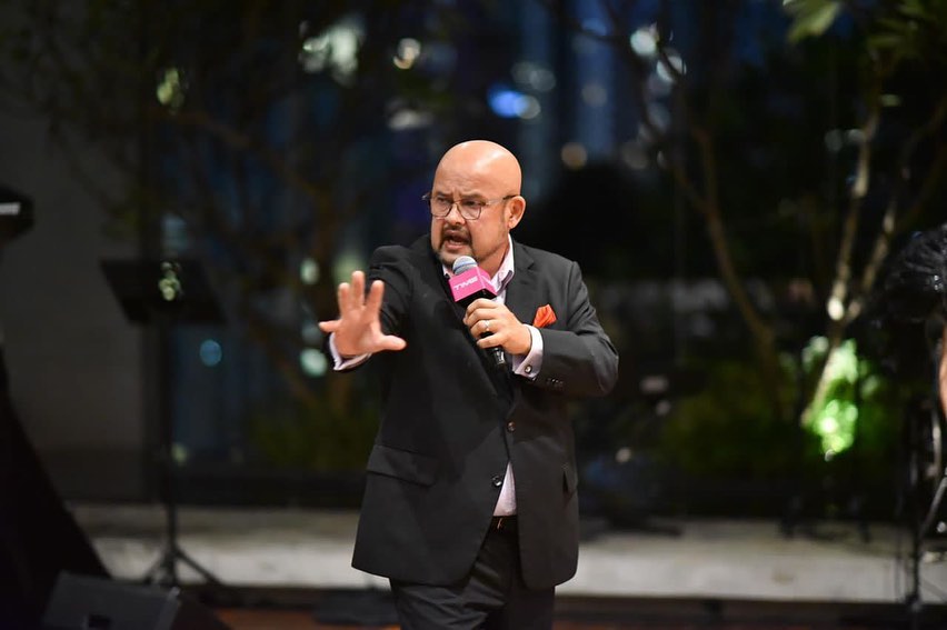 Harith Iskander: Comedians should be aware of the impact of their words, celeb, comedian, comedy show, Harith Iskander, jocelyn chia, news, stand-up comedian, theHive.Asia