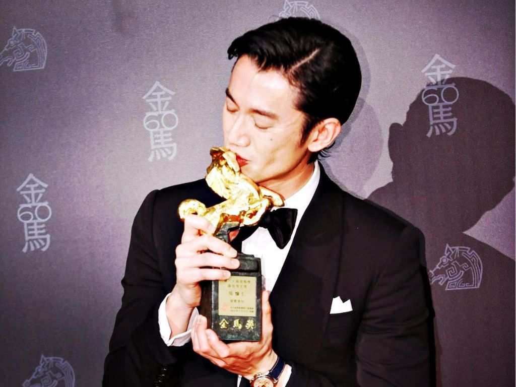 Wu Kang-ren wins Best Actor for “Abang Adik”