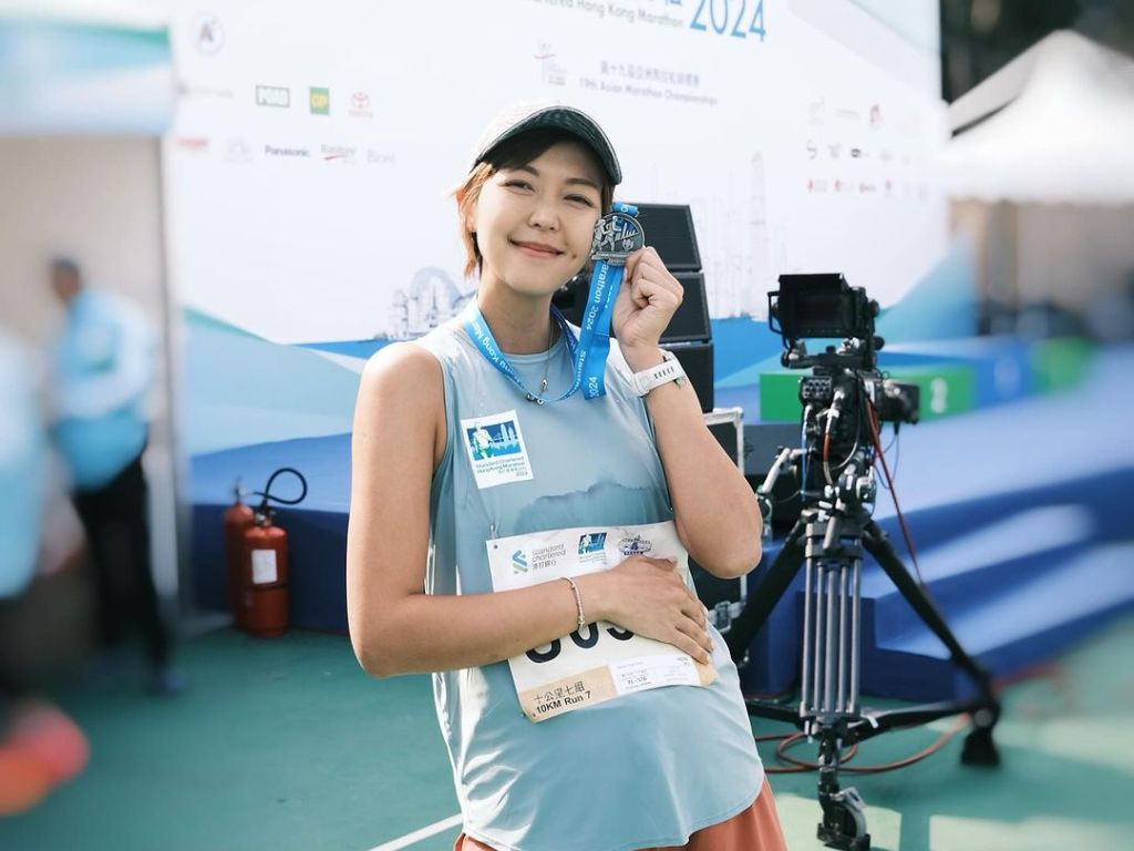 Inez Leong runs a 10km marathon in seventh month pregnancy