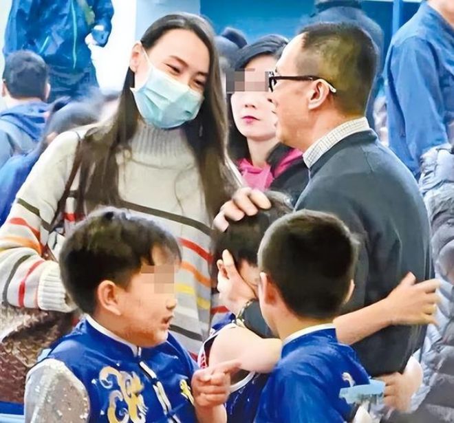 Isabella shares three children with former partner Richard Li
