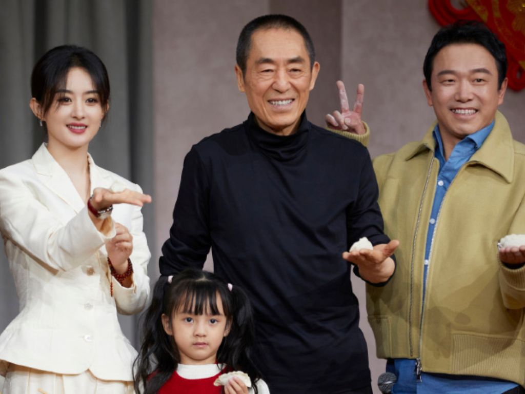 Zanilia Zhao wins praises for using sign language to promote movie
