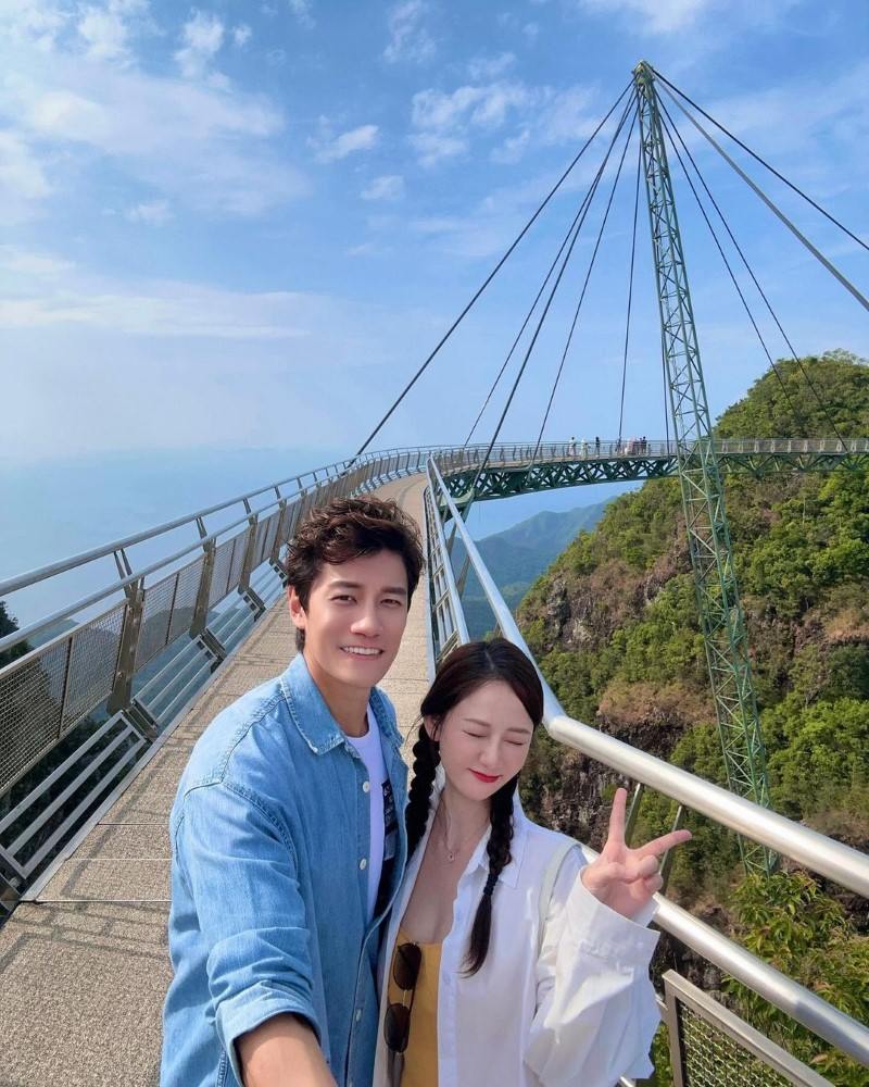Joe Chen returns to Langkawi Sky Bridge with husband | theHive.Asia Joe Chen returns to Langkawi Sky Bridge with husband, celeb asia, joe chen, langkawi, theHive.Asia, 428969457 911887217132517 5428516359927753680 n