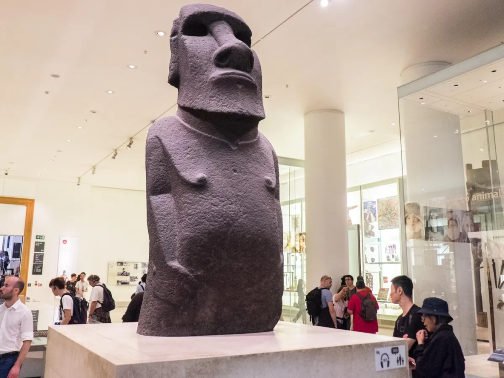 Mixed reaction to NewJeans’ collaboration with the British Museum | theHive.Asia Mixed reaction to NewJeans’ collaboration with the British Museum, celeb asia, kpop, newjeans, theHive.Asia, easter rock