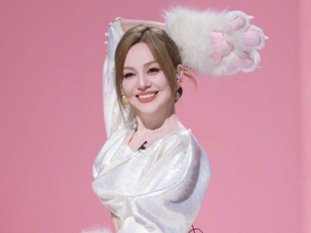 Wang Lin hospitalised for migraine while filming “Ride the Wind”