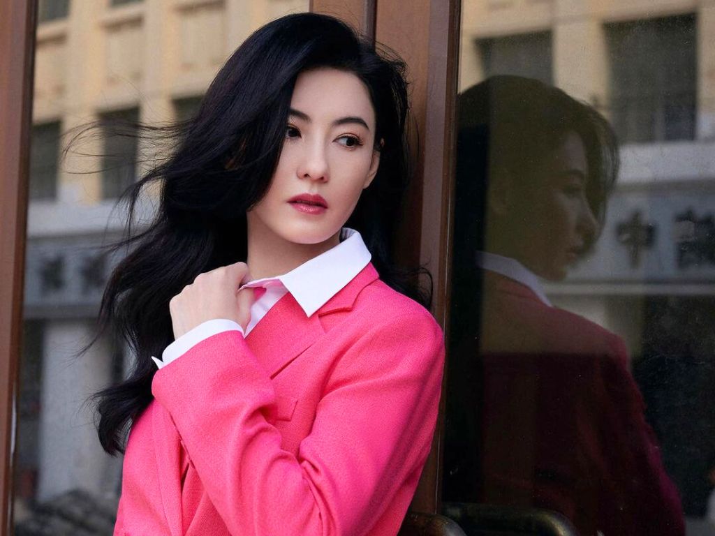 Cecilia Cheung threatens to sue former manager for new song