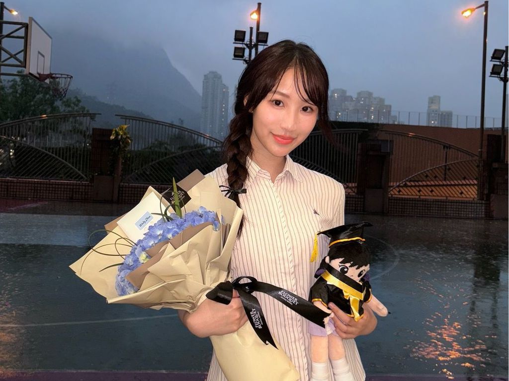 Windy Zhen is happy with DCSE result