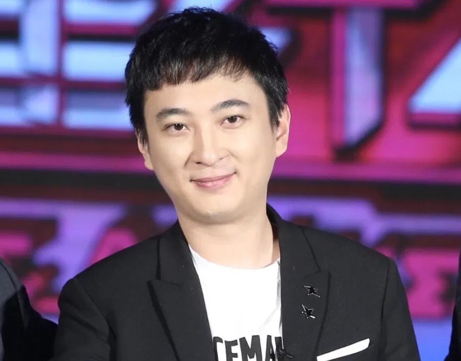 Huang Yiming paid RMB 3 million annually by Wang Sicong? | theHive.Asia Huang Yiming paid RMB 3 million annually by Wang Sicong?, celeb asia, huang yiming, wang sicong, theHive.Asia