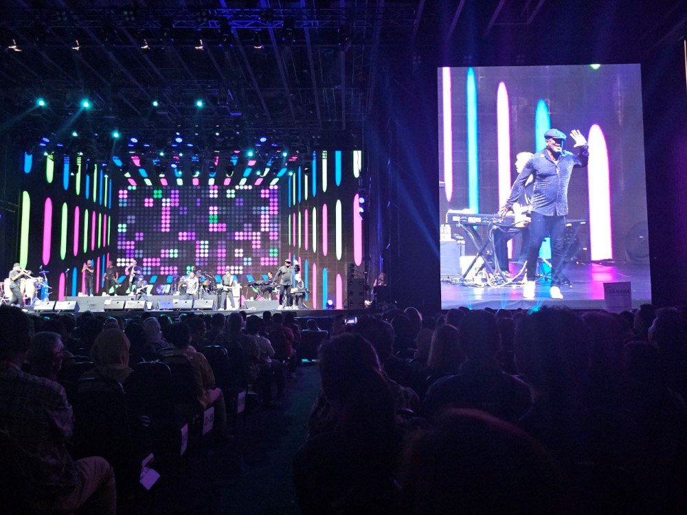 Earth, Wind & Fire Experience brings Motown magic to Kuala Lumpur! | theHive.Asia Earth, Wind & Fire Experience brings Motown magic to Kuala Lumpur!, Al McKay's Allstars, celeb, concert, Earth, music, news, theHive.Asia, 5