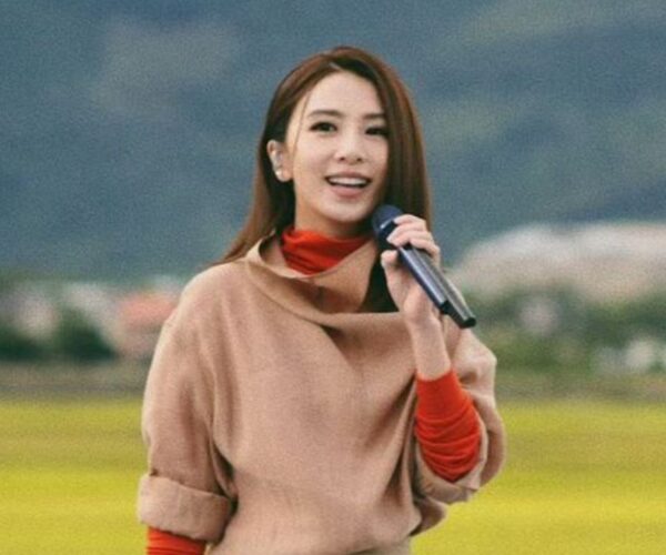 Is It Me?: Hebe Tien jokes about being “the spokesperson for event cancellations”