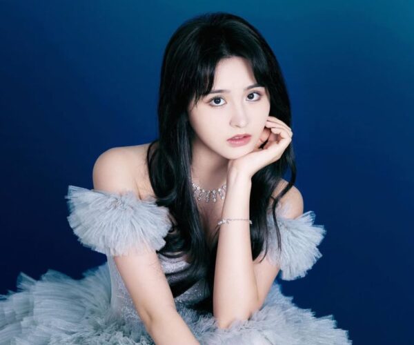 Aria Jin announces retirement from showbiz