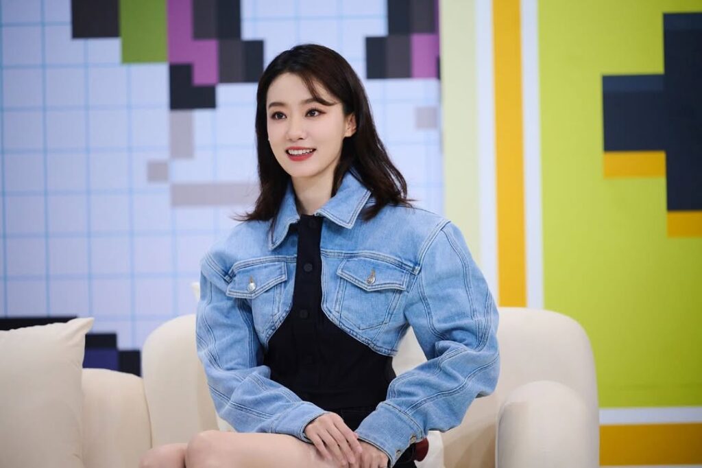 Dilraba Dilmurat is the actual “Shaolin Women’s Soccer” lead? | theHive.Asia Dilraba Dilmurat is the actual “Shaolin Women’s Soccer” lead?, celeb asia, Dilraba Dilmurat, zhang xiaofei, theHive.Asia