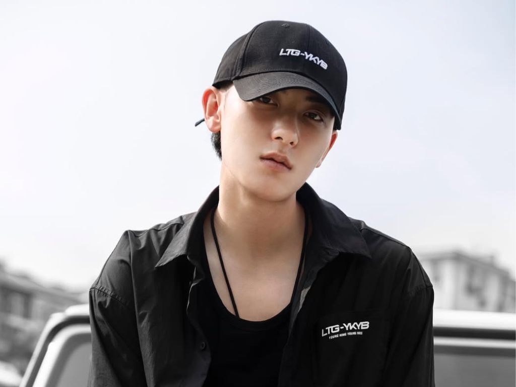 Huang Zitao’s old statement about “drinking culture” resurfaced after Yu Menglong’s death