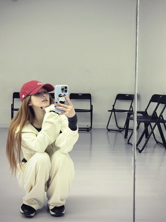 Zhao Lusi is now free from her estranged management? | theHive.Asia Zhao Lusi is now free from her estranged management?, celeb asia, zhao lusi, theHive.Asia, 7ec zhaolusifreefrommanagement01