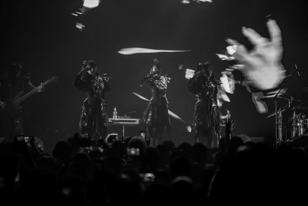 BABYMETAL sets KL stage on fire with spectacular performance | theHive.Asia BABYMETAL sets KL stage on fire with spectacular performance, babymetal, celeb, concert, METALVERSE, MOAMETAL, MOMOMETAL, music, news, SU-METAL, theHive.Asia, BABYMETAL 3