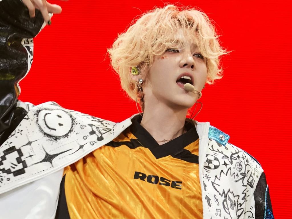 Luhan apologises for cancelling tour stops due to health issues
