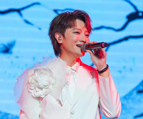 Real Huang says he is retiring as a singer