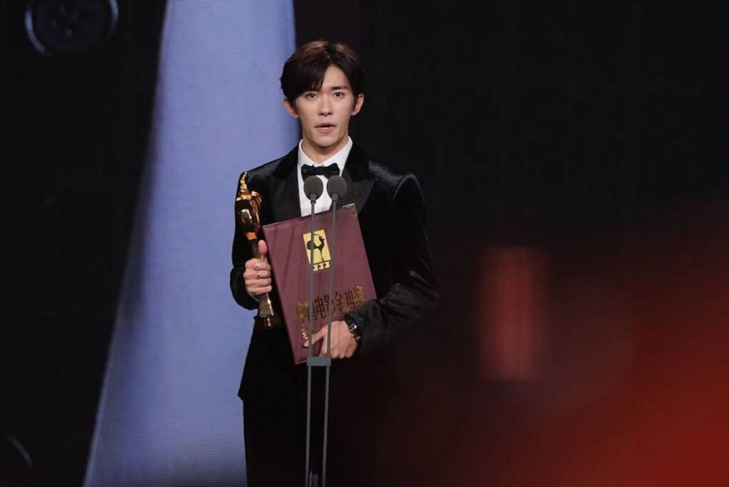 Wong Jing likens Jackson Yee to Chow Yun Fat | theHive.Asia Wong Jing likens Jackson Yee to Chow Yun Fat, celeb asia, chow yun fat, jackson yee, wong jing, theHive.Asia, 691977e8e4b08c07fcb0642e