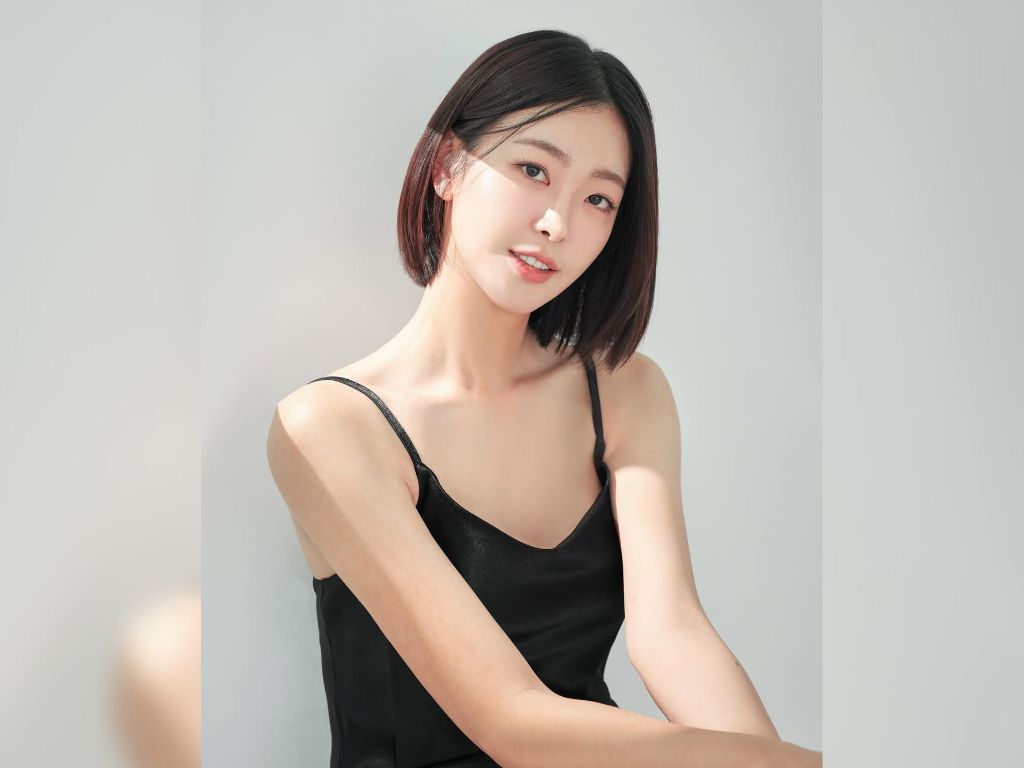 Go Won-hee ends marriage after two years