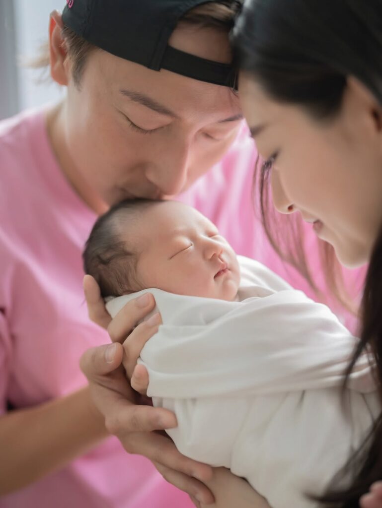 Alex Fong welcomes first child, Isla | theHive.Asia Alex Fong welcomes first child, Isla, alex fong, celeb asia, maple yip, theHive.Asia, SnapInsta.to 591164072 18543100981010631 3745637135275555933 n