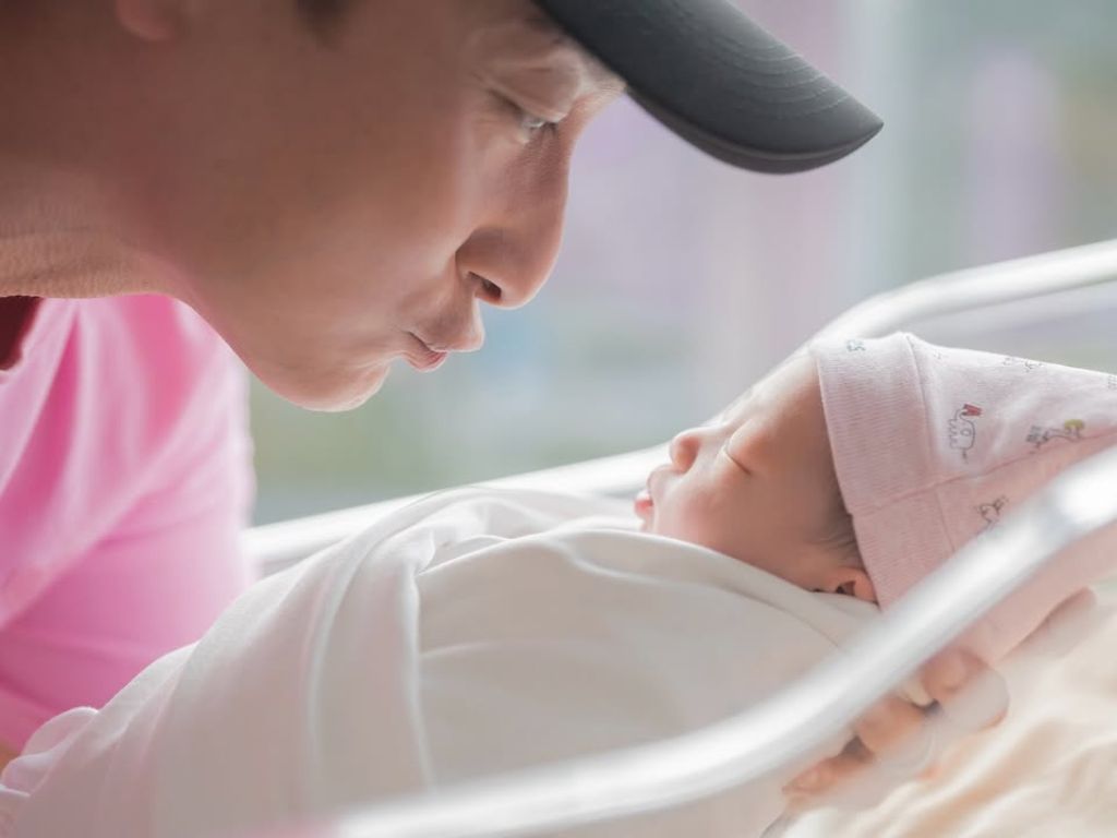 Alex Fong welcomes first child, Isla