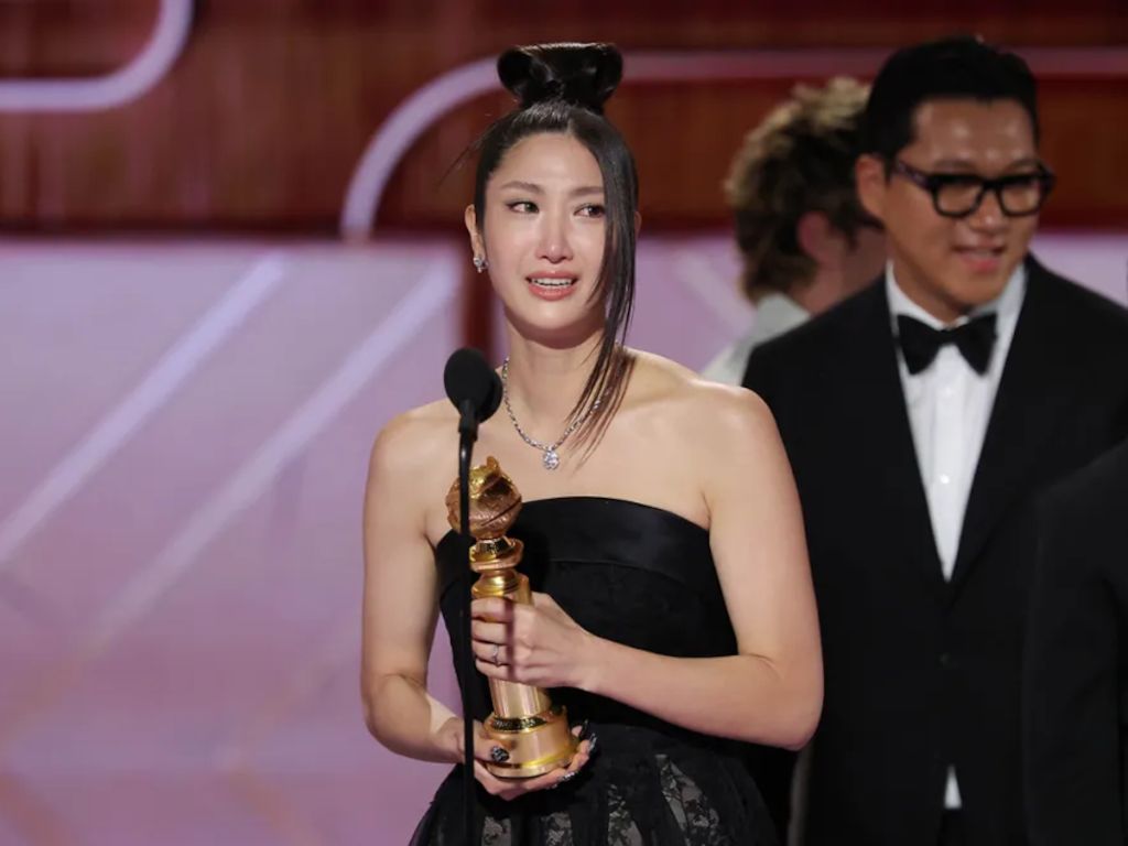 EJAE reminisces about struggles as “Golden” wins Golden Globes