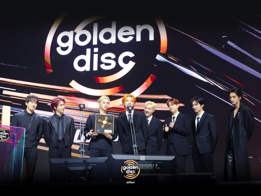 Jennie, G-Dragon big soloist winners at Golden Disc Awards | theHive.Asia Jennie, G-Dragon big soloist winners at Golden Disc Awards, celeb asia, g-dragon, Golden Disc Awards, jennie kim, theHive.Asia