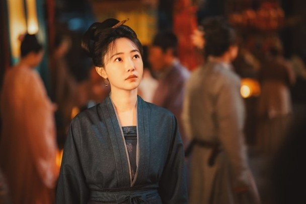 Bai Baihe paid a hefty fee for “Back to the Past” | theHive.Asia Bai Baihe paid a hefty fee for “Back to the Past”, celeb asia, Back to the Past, celeb, movie, theHive.Asia, image 7