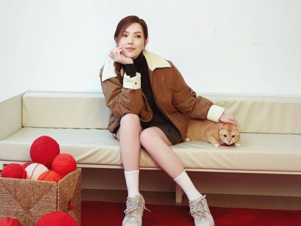 Tiffany Hsu unveils her book at the Taipei Book Exhibition