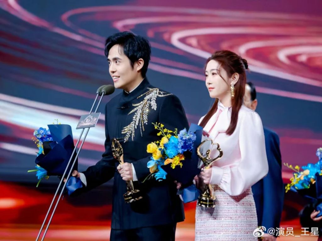 Wang Xing wins Weibo Influential Person of the Year, one year after abduction