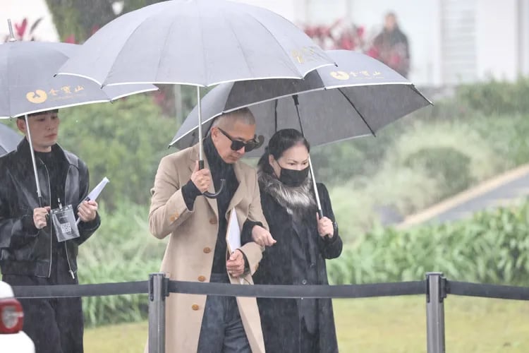 DJ Koo unveils memorial status for Barbie Hsu | theHive.Asia DJ Koo unveils memorial status for Barbie Hsu, barbie hsu, celeb asia, dj koo, Koo Jun-yup, theHive.Asia