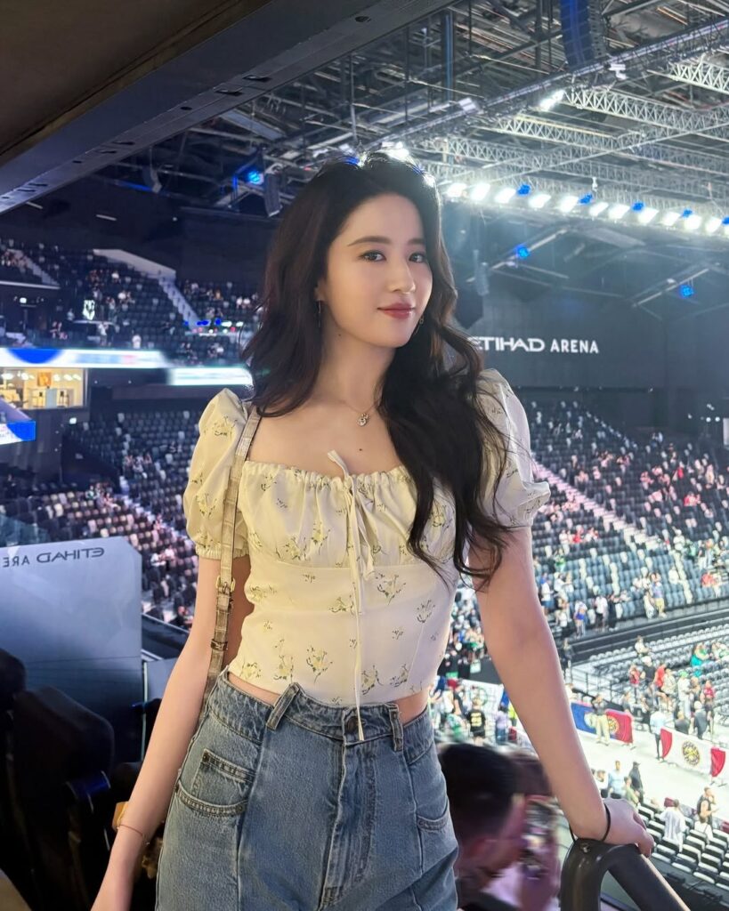 Crystal Liu has yet to announce new project since 2024 | theHive.Asia Crystal Liu has yet to announce new project since 2024, celeb asia, crystal liu, theHive.Asia, SnapInsta.to 462167059 1331265114951548 5017081306978288651 n