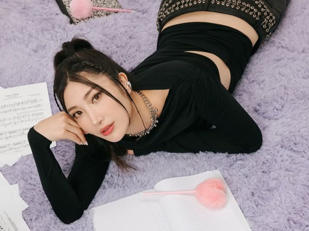 EJAE to tie the knot in November