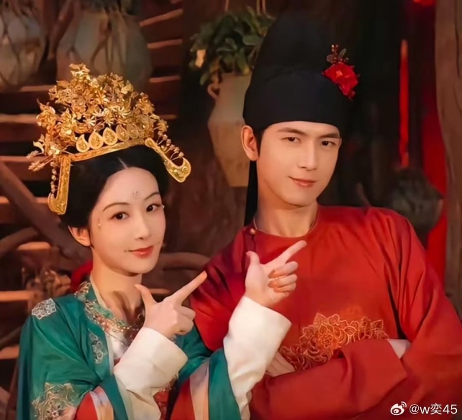 Yang Zi receives highest salary among “Born to be Alive” stars | theHive.Asia Yang Zi receives highest salary among “Born to be Alive” stars, celeb asia, yang zi, theHive.Asia, flourished peony