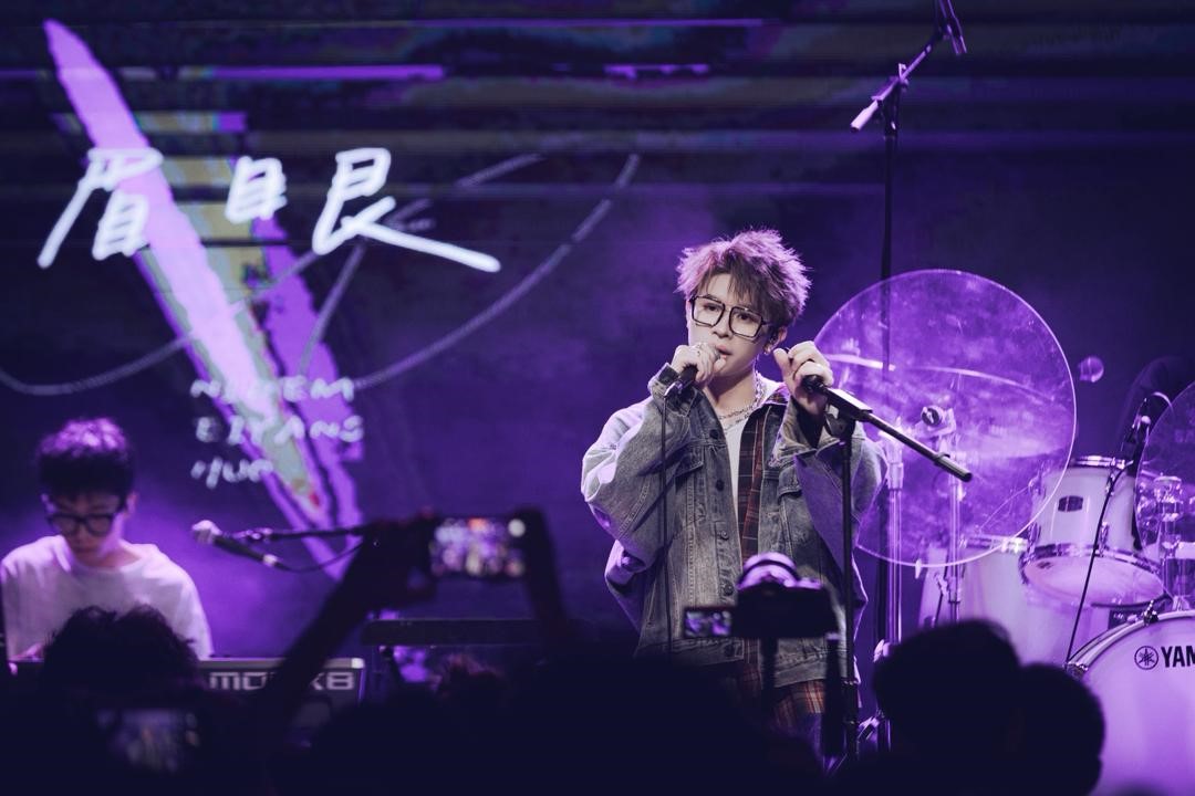 Viral C-pop singer Rong is bringing his World Tour to Malaysia on 20 ...