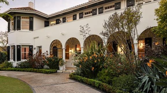 Jay Chou and Hannah Quinlivan deny buying mansion in Australia, celeb asia, hannah quinlivan, jay chou, theHive.Asia