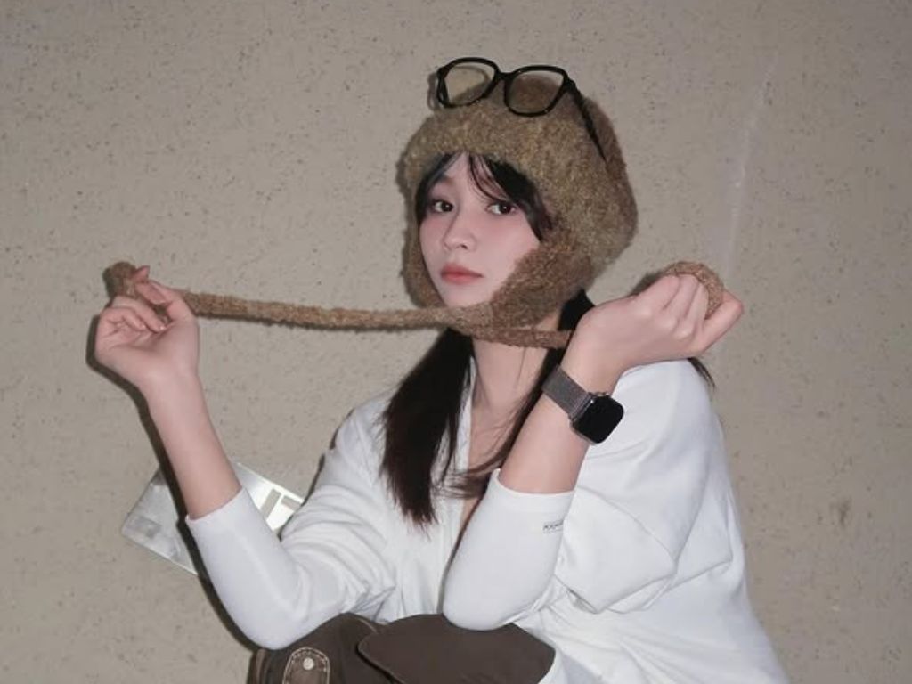 Wang Yifei announces departure from Jay Walk Studio