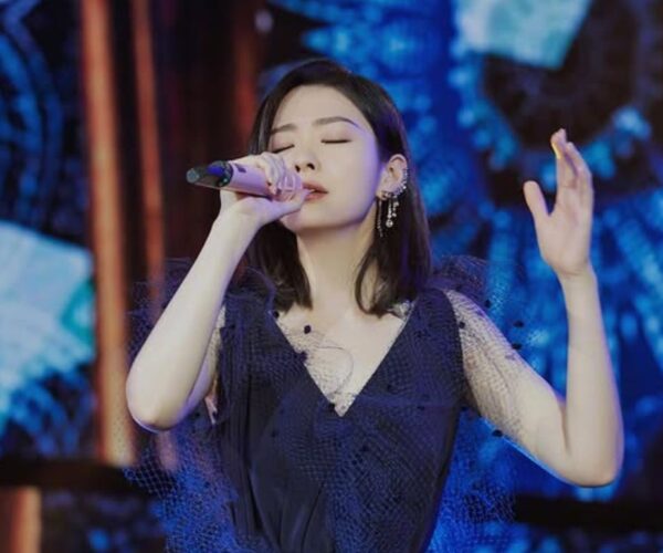 Jane Zhang’s habit of indulging fans with extra songs got the organisers fined