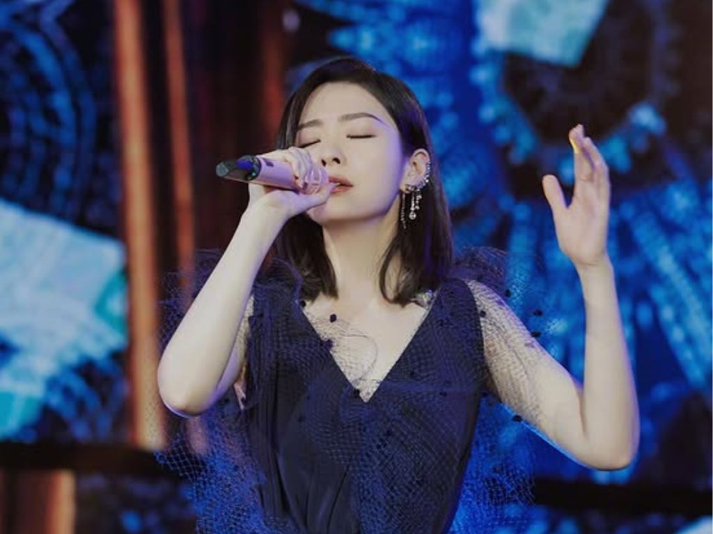 Jane Zhang’s habit of indulging fans with extra songs got the organisers fined