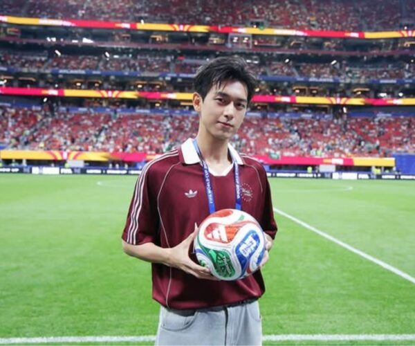 Li Xian is first Chinese artiste to participate in FIFA World Cup pre-match ceremony
